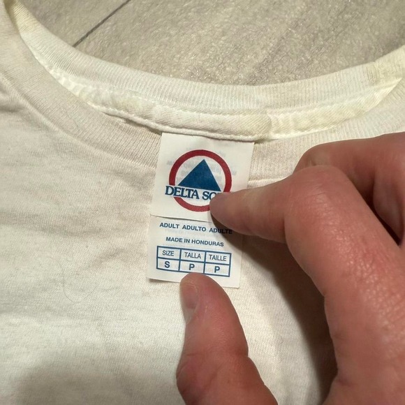 Stallion Barbie Western Graphic T-Shirt White Pink Cowgirl Horseshoes Small - Picture 6 of 6